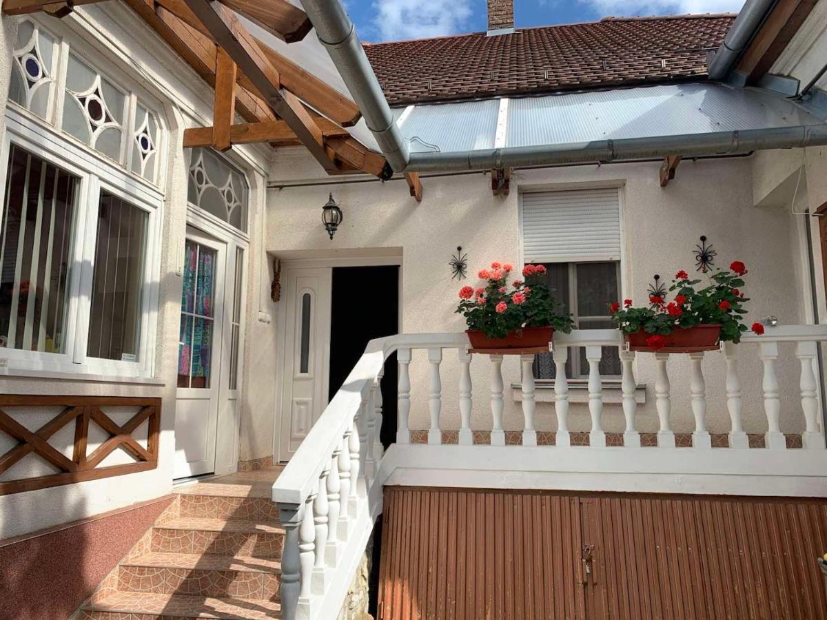 Edit Villa Balatonfured Exterior photo